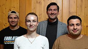 Der FDP-Kreisverband Waldshut kürte die Bewerber für die Landtagswahl 2026 und wählte einen neuen Kreisvorsitzenden. Von links: Der ...