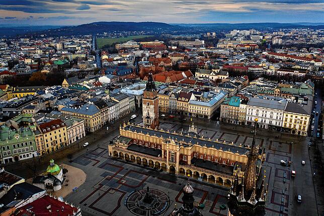 Der Hauptplatz von Krakau ist der wichtigste städtische Raum, der sich im Zentrum der Stadt befindet. Er stammt aus dem 13. Jahrhundert ...