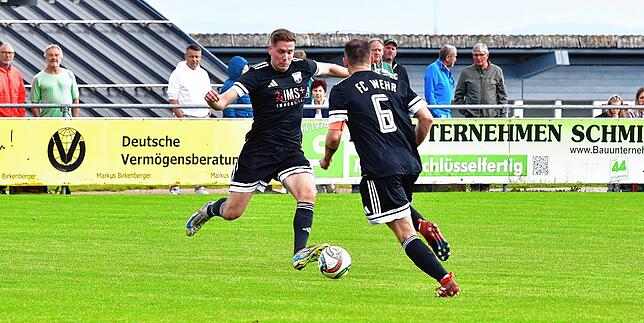 Bild 6: FC Wehr gewinnt 4:2 beim SV Waldhaus – und wir haben Fotos!