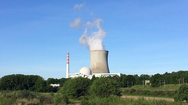 Blick auf das Kernkraftwerk Leibstadt