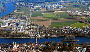 Die Weiterentwicklung des Sisslerfelds (oben im Bild) zwischen Bad Säckingen und Murg zum größten Wirtschaftsgebiet des Kantons Aargau ...