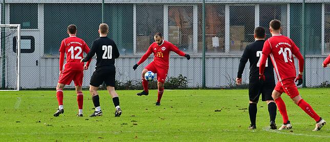 Bild 22: Bosporus FC Friedlingen und der FC Wallbach trennen sich 2:2 &ndash; und wir haben Bilder!