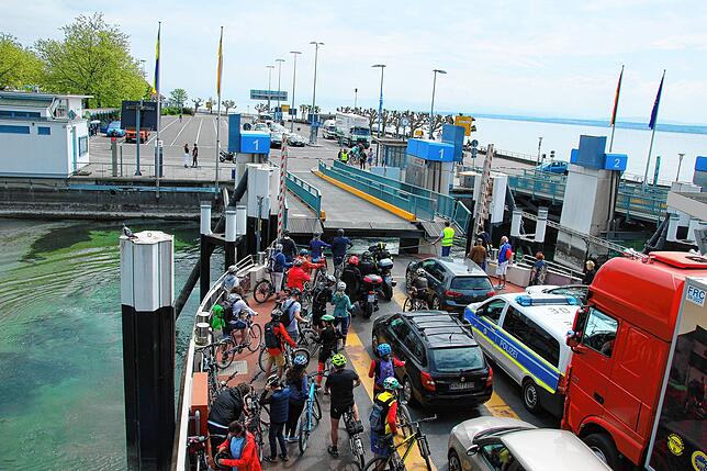 Auch beim Anlegen in Meersburg geht es eng zu.