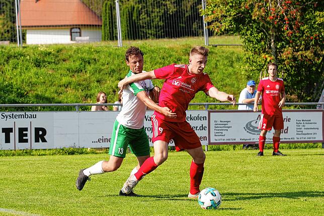 Bild 13: Aufsteiger SV Waldhaus gewinnt gegen den FC Grießen mit 2:1 &ndash; und wir haben die Bilder!