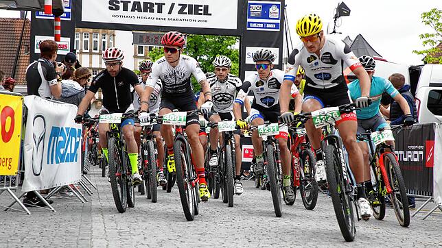 Start und Ziel beim Mountainbike Marathon &ndash; hier ein Archivbild von 2018 &ndash; sind am Rathaus.