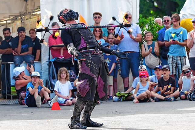 Bild 25: Kulturufer in Friedrichshafen: Buntes Treiben am Tag (Teil 2)