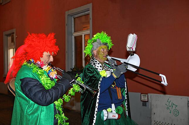 Bild 31: Konstanzer Straßenfasnacht 2025: Am Rosenmontag steigt die Stimmung nochmals
