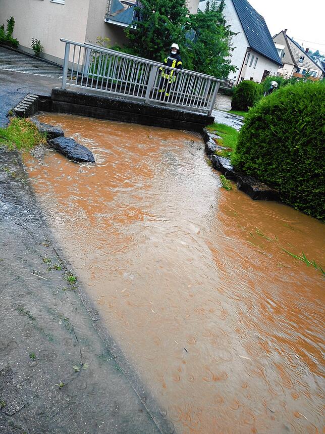 Im Juni hat Starkregen den Entenbach in Pfohren stark anschwellen lassen. Solche Ereignisse werden auch auf der Baar immer häufiger.