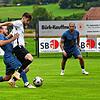 Gegen die DJK Donaueschingen hatten Thomas Stiglmeir (Mitte) und der SV Aasen noch die Überraschung geschafft und den Landesligisten ...