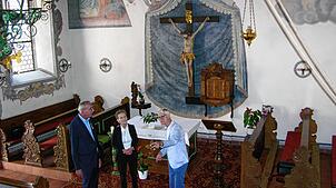 Ein Kleinod in Waldshuts Altstadt, die Heilig-Geist-Spitalkapelle wurde vor 40 Jahren zu neuem Leben erweckt. Willy Riegger (rechts), ...
