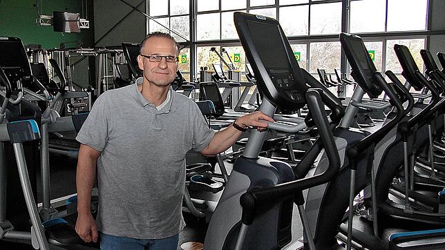 Das Lächeln vor der Kamera fällt Gaetano Cristilli angesichts der erneuten Corona-Schließung seines Fitnessstudios G1 nicht mehr so leicht.