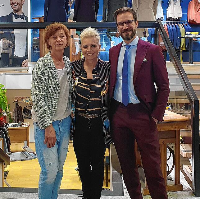 Im Juni 2024 ging es lost im neue „Concept-Store 21“: Simone Skopek (von links), Christine Haus und Marco Totzek füllten die Flächen im ...