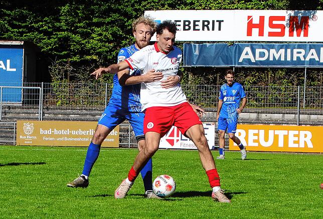 Bild 9: Rasantes 2:2 zwischen SC Pfullendorf und 1. FC Rielasingen-Arlen. Wir waren mit der Kamera dabei!