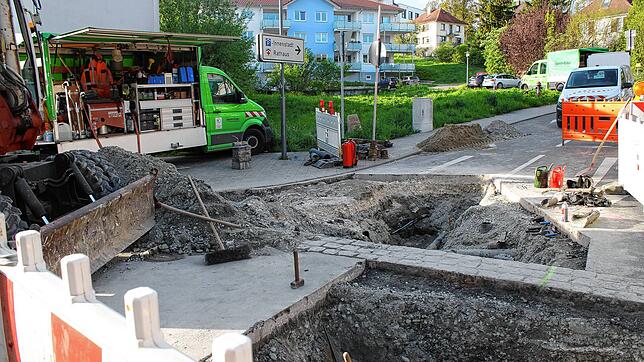 Am Hägerweg, Ecke Aachenstraße, haben städtische Mitarbeiter ein Leck in einer Gasleitung entdeckt. Die Straßen wurden für die Arbeiten ...