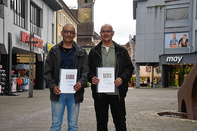 Angelo De Rosa und Hartmut Fricke präsentierten im Mai 2024 das Ergebnis der UBL Umfrage zur Innenstadtentwicklung unter ...