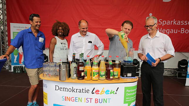 Von links: Marcel Da Rin, Tamika Campbell, Bernd Häusler, Niko Gialitakis und Torsten Lucht beim Polit-Gespräch auf dem Singener ...