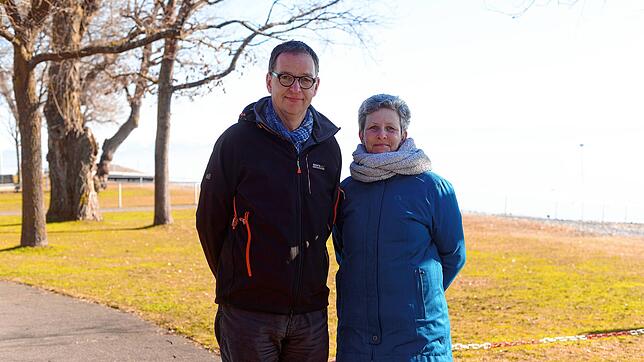 Norbert und Kerstin Kindt sammeln unter anderem an ihrem Wohnort Immenstaad Müll und versuchen, auf Probleme wie Giftstoffe in ...