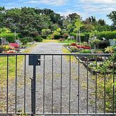 Als Adresse für das Gartengrundstück wird der Friedhof Allmannsdorf angegeben. Dort könne man auch die sanitären Anlagen benutzen, heißt ...