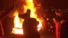 Bild : Nachtumzug beim Viererbund: Narrentag gipfelt in mystischer Stimmung beim Nachtumzug