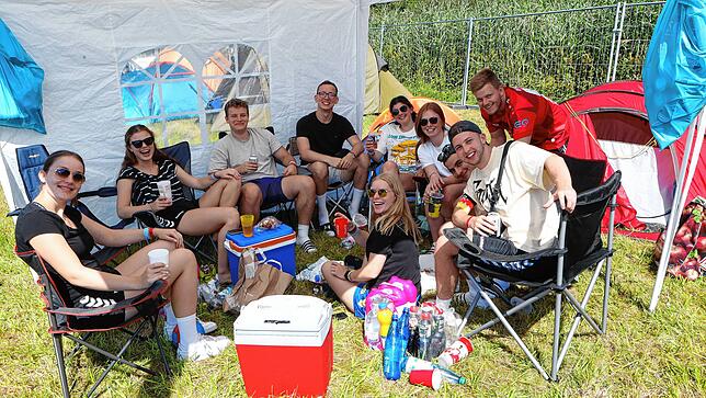 Auf dem Campingplatz beginnt der Tag für viele Gäste von auswärts.