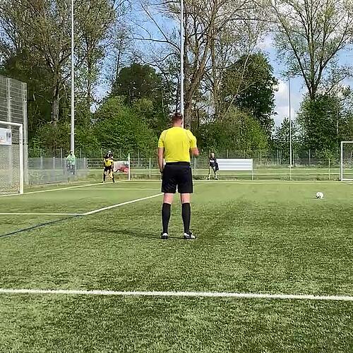 28. Min das 1:0 für Königsfeld durch einen sicher verwandelten Elfmeter
