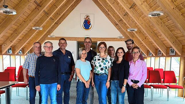 Die anwesenden Wegepaten für Schonach, von links Joachim Müller, Manfred Pfaff, Thomas Otto, Corinna Schneider, Bürgermeister Jörg Frey, ...