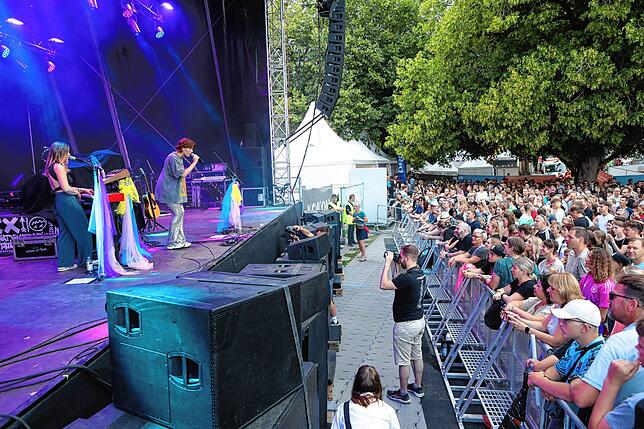 Bild 7: Sportfreunde Stiller begeistern auf dem Hohentwiel-Festival – hier gibt‘s die besten Bilder