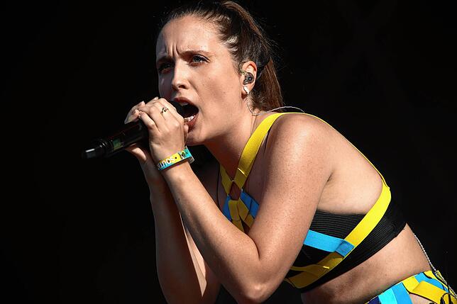 Bild 1: Bilder von Alice Merton beim Southside 2022