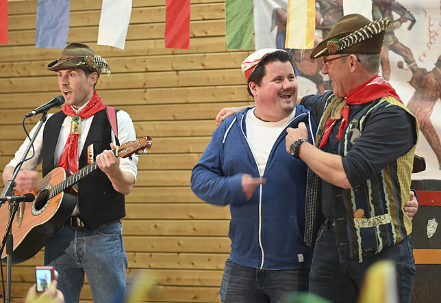 Bild 3: So war der Männer-Frühschoppen der Narrizella Ratoldi an Dreikönig