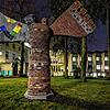 Der (Schutz-)Engel mit den weit ausgebreiteten Flügeln im Krankenhausgarten in Radolfzell scheint machtlos: Die Skulptur des Überlinger ...