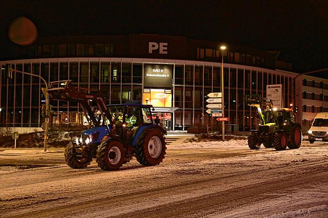 Bild 5: Bauernprotest im Schwarzwald-Baar-Kreis. Landwirt schon vor 6 Uhr unterwegs!