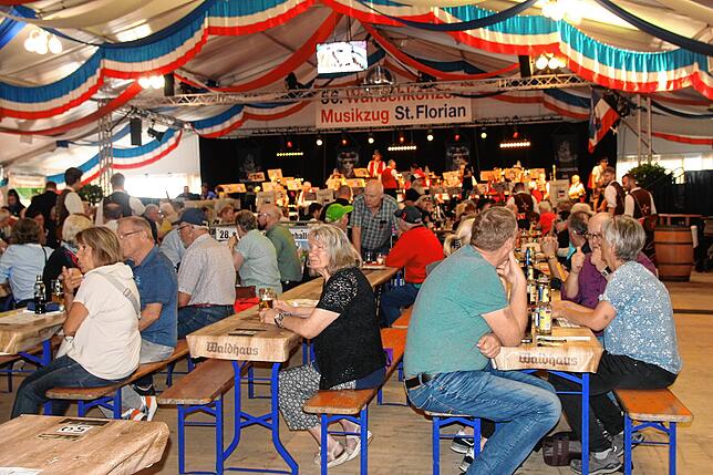 Bild 3: Was für ein Auftritt! Die schönsten Bilder vom Chilbi-Wunschkonzert des Musikzugs St. Florian
