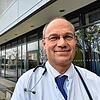 Matthias Henschen, ärztlicher Direktor des Klinikums und Leiter der Kinderklinik, bestätigt zwölf Kleinkinder, die wegen des RS-Virus ...