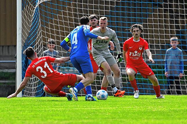 Bild 25: FC Tiengen 08 unterliegt mit 0:2 beim SV Weil – und wir haben Fotos!