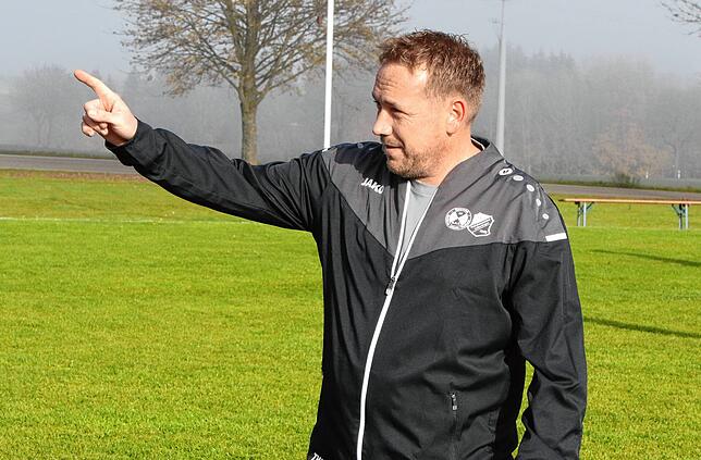 Bild 2: SG BAT/Kreeenh.-L. holt sich einen Punkt gegen SC Markdorf. Wir haben die besten Bilder!