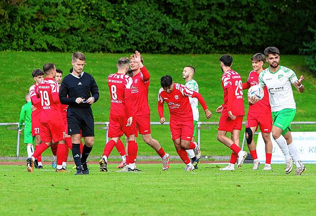 Bild 35: Aufsteiger FC RW Salem besiegt Absteiger DJK Donaueschingen 2:0. Die besten Bilder!
