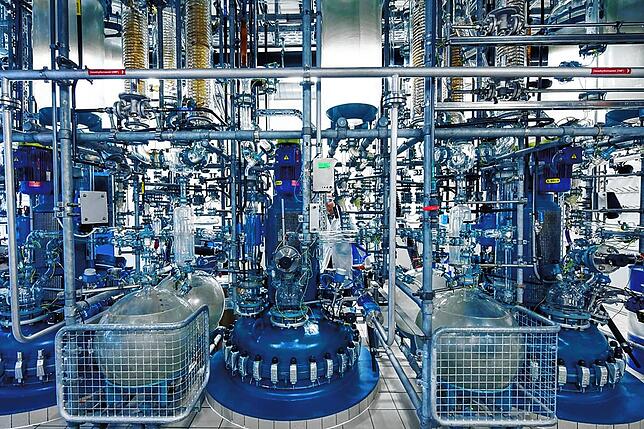 Ein Bild aus der Produktion der Bachem AG in Bubendorf.