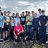 Die Teilnehmer des Coding Camps posieren mit Stephan Strittmatter (Mitte) von Sybit.