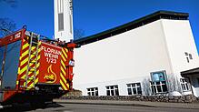 Die Feuerwehr Wehr rückt am Sonntag, 26. Februar, zu einem Einsatz in der Friedenskirche Wehr aus.
