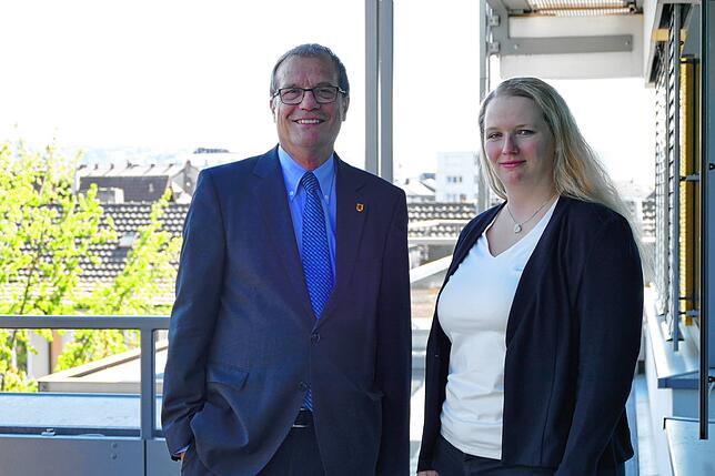 OB Klaus Eberhardt mit Stadtkämmerin Kristin Schippmann.