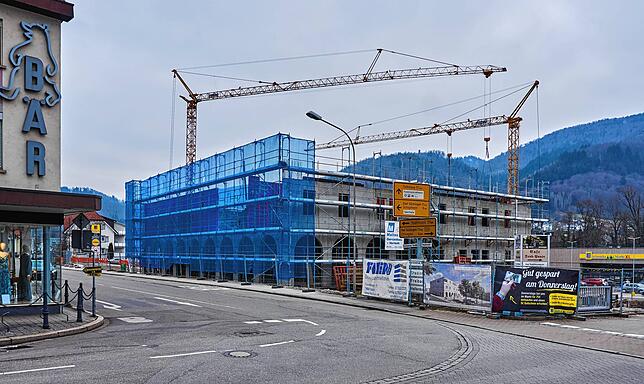 Das kommunale Ärztehaus in der Innenstadt nimmt bereits Formen an. Hier soll die Gemeinschaftspraxis Bündtenfeld einziehen – ...
