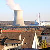 Der Blick aus Dogern zum Kernkraftwerk Leibstadt: Sollte ein radiologischer Notfall eine Evakuierung erfordern, besteht für die ...