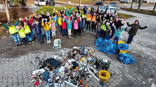 Der erste Dorfputz des Jahres in Erzingen mobilisierte 70 Klettgauerinnen und Klettgauer.