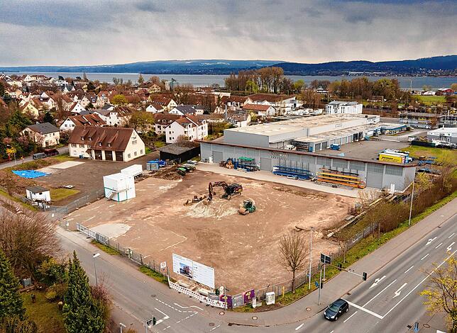 Auf dem Areal an der L220/Kreuzung Herrenlandstaße wird das künftige Stadtwerke-Gebäude errichtet.