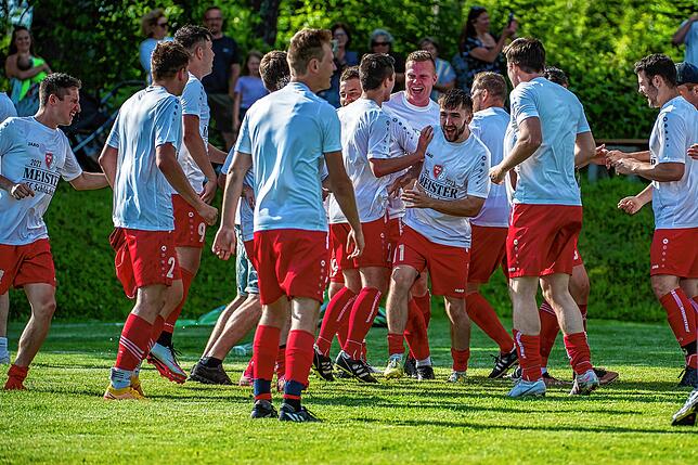 Bild 13: FC Schlüchttal feiert Meistertitel mit 5:0-Sieg gegen den FC Grießen &ndash; und wir haben Bilder!
