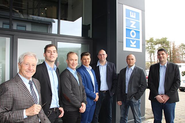 Sie freuen sich über die offizielle Eröffnung des Kone-Standortes Markdorf (von links): Der Markdorfer Unternehmer Karl-Heinz Linnig, ...