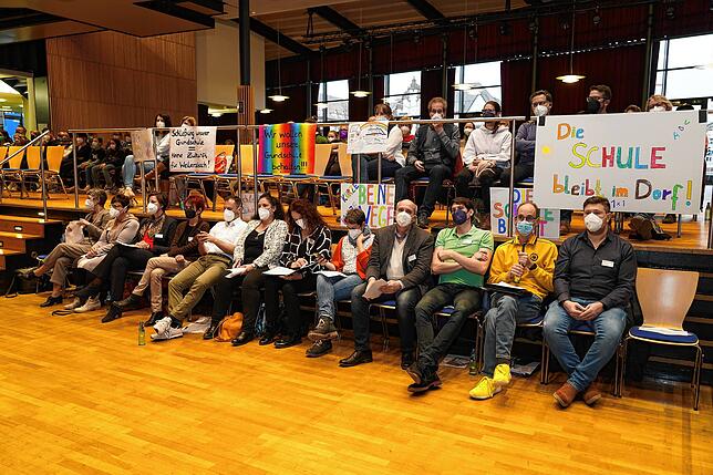Bild 18: Gedankenaustausch zu VS-Schulschließungen &ndash; Lesen Sie den kompletten Abend im Liveticker nach