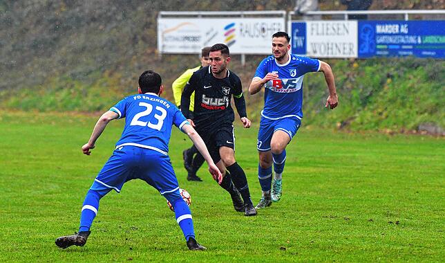 Bild 23: FC Erzingen beendet im Nebel den Siegeszug des SV Buch &ndash; und wir haben die Bilder!