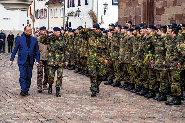 Bild 30: Bilder der beeindruckenden Bundeswehr-Parade vor dem Villinger Münster