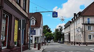Die Mönchweiler Straße Richtung Kreisverkehr soll aufgewertet werden. Foto: Hübner